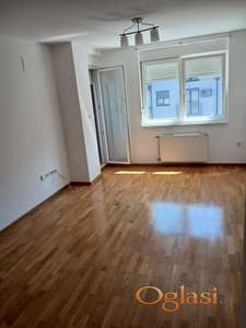 Odličan jednoiposoban stan na Podbari
