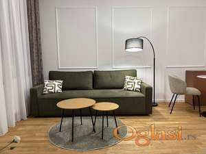 Nov, neuseljavan stan sa parking mestom – mirna lokacija, blizu svega