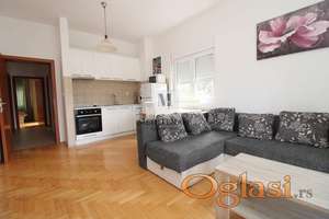 Herceg Novi - Topla2,dvosoban stan površine 56m2 sa pogledom na more.