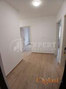 Izdaje se stan kao poslovni prostor, 66m2, Vojvode Tankosića