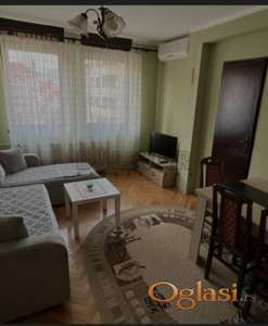 Izdaje se stan u blizini naselja Bevrli Hils, 39m2!