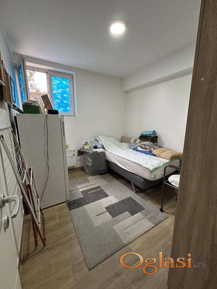 на продажу полуторакомнатная квартира территория 33 m², расположенная в центре Сурчины — фото