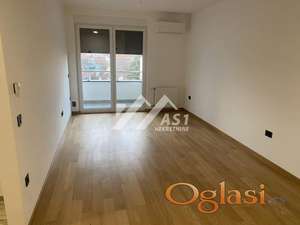 Izdajem poslovni prostor u LUX Novoj Zgradi na Grbavici !!! ID#5835