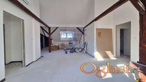 Fenomenalan stan u centru