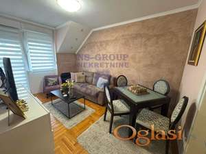 Na prodaju odličan dvoiposoban stan na Podbari