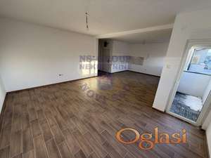 Odličan četvoroiposoban stan u Veterniku! 110m2