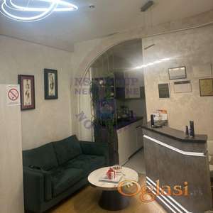 Izdaje se stan površine 39m² u ulici Cara Dušana, pogodan za poslovni prostor.