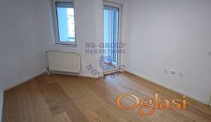 Dvosoban renoviran u neposrednoj blizini centra !