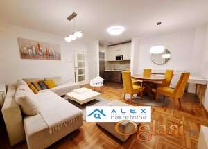 Odličan trosoban stan na Novoj Detelinari