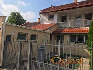 Prelepa komforna i odmah useljiva kuća na samo desetak min od Novog Sada