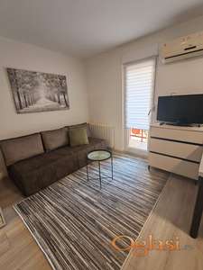 IZDAJE SE GARSONJERA - ODLICNA LOKACIJA!