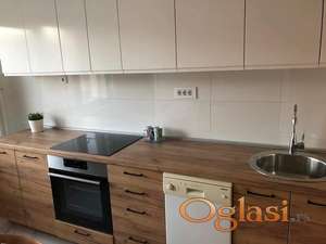 Dvosoban namešen stan preko puta Promenade 60m2-500e