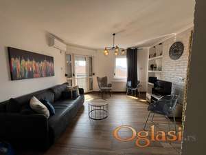 Prelep dvosoban stan kod Socijalnog! Vojvode Bojovića