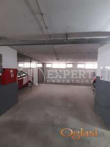Izdaje se garažno mesto u podzemnoj garaži, 18m2
