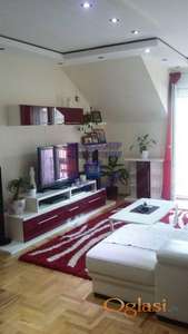 Odlican petosoban stan na Socijalnom 104m2