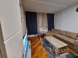 Kompletno namešten-jednoiposoban stan na Podbari !