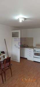 Prodaje se komforan trosoban stan površine 62 m²