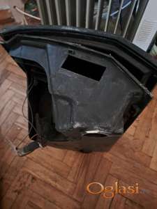 Citroen XM, 1991. Kutija isped suvozača. Cena 1000 dinara.