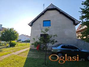 Kuća Na Prodaju - Blizina Novog Tržnog Centra