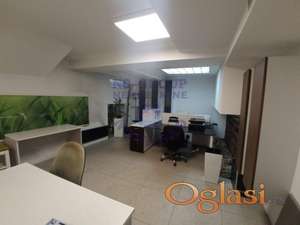 Izdaje se namešten kancelarijski prostor površine 73m² na Podbari, u suterenu stambene zgrade.