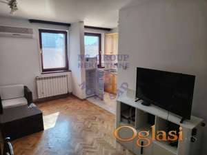 Odličan petosoban stan u kući u Lipovom gaju.