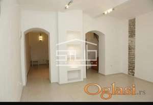 Uknjižen lokal sa izlogom, u strogom centru Beograda, prodaja! ID#1428