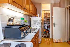 Park Sv.Save, dvoiposoban  stan, IV  sprat, lift, 70 m2