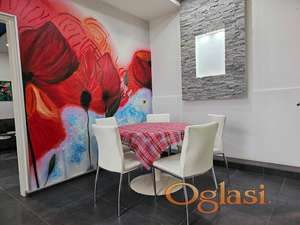 U centru dvosoban stan 56m2