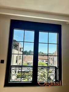 Novi trosobni stan ispod magistrale blizu centra Tivta