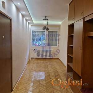 Izdaje se prostran nenamesten stan od 75m² na Keju