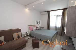 Garsonjera na atraktivnoj lokaciji u centru Igala