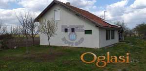 Odlična kuća i veliki plac