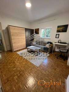 Udoban stan u gradskom jezgru ID#8370