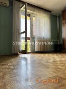 Bulevar-Uknjižen Trosoban stan 74 m2-065/385 8880