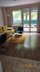 Nameštena garsonjera 28m2 sa terasom Novo Naselje