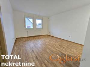 Stan PETROVARADIN,CENTAR - 34 m2 87040 €, ID: 1099808