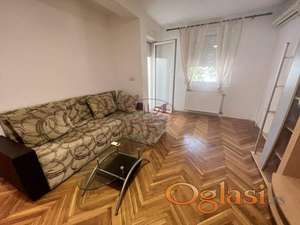 Novi Sad, Grbavica, lep jednoiposoban stan sa terasom