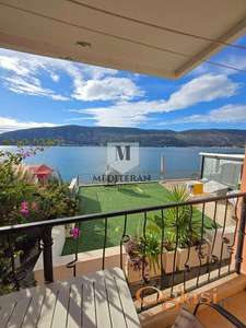 Herceg Novi – jednosoban stan površine 40m2 na prvoj liniji do mora.