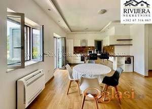 Na prodaju dvosoban stan Dobrota Kotor