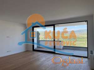 Izdaje se nov, luksuzan trosoban stan sa garažnim mestom