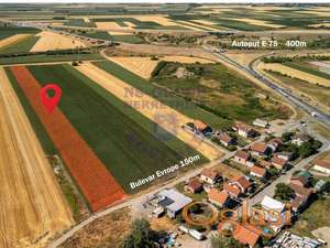 Odličan plac za izgradnju hale ili magacina!