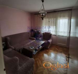 Spratna,odlicna kuca u Sremskim Karlovcima