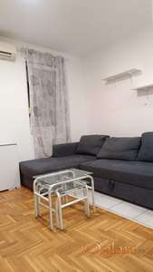 Jednoiposoban stan Bulevar Evrope – 30 m²