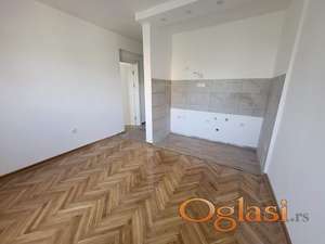 Kompletno renoviran stan Grbavica