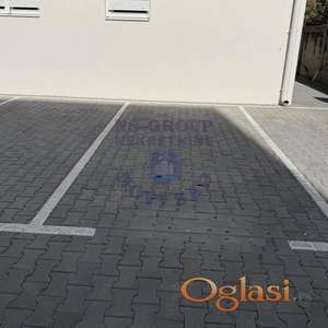 Prodaje se parking mesto na Telepu.