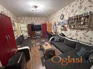 76m2 Trosoban stan na Podbari