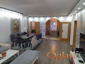 Odlična kuća sa letnjiokovcem - Sajlovo