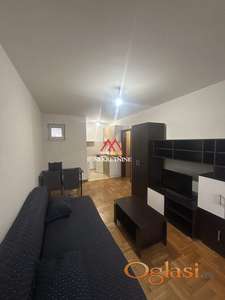 Garsonjera - 30m2 - Detelinara