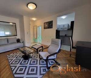 Izdaje se garsonjera – Grbavica, 27m² 