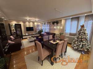 FANTASTIČAN STAN NA LIMANU!